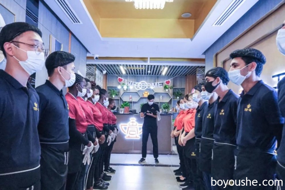 什么是商务火锅?适合你请客攒局倍有面儿的就是商务火锅 — 啥都能整的王府壹號!